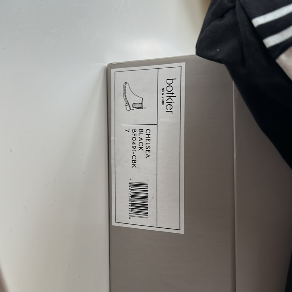 Botkier Chelsea Boot Shearling Lined - image 5